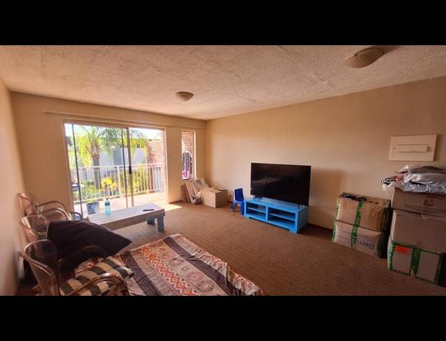 2 BEDROOM APARTMENT FOR SALE IN MORELETAPARK